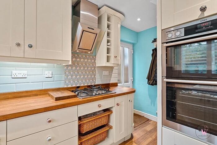 3 Bedroom Semi-Detached House For Sale In Wentworth Close, Rudheath, Northwich, CW9