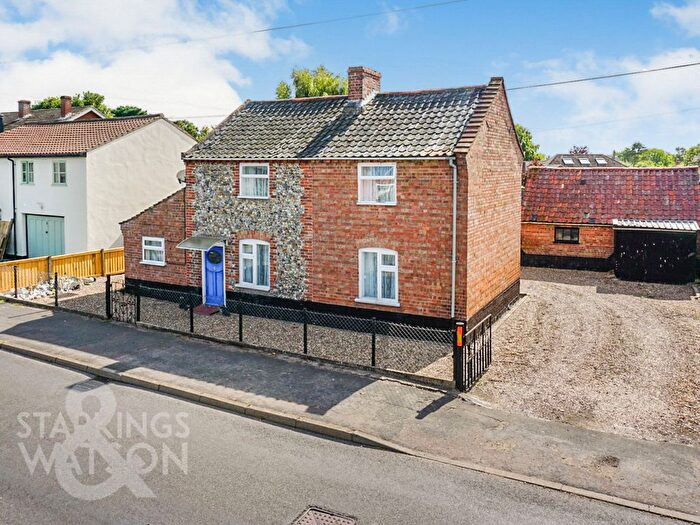 2 Bedroom Cottage For Sale In Hollow Hill Road, Ditchingham, Bungay, NR35