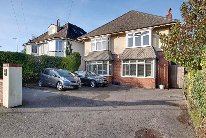 2 Bedroom Flat For Sale In Queens Park South Drive, Bournemouth, BH8