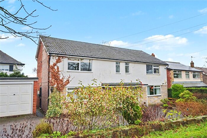 2 Bedroom Apartment For Sale In Long Causeway, Leeds, West Yorkshire, LS16