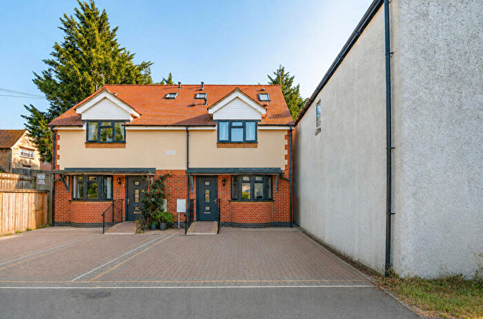 3 Bedroom Semi-Detached House For Sale In Old Road, Shotover Hill, Headington, OX3