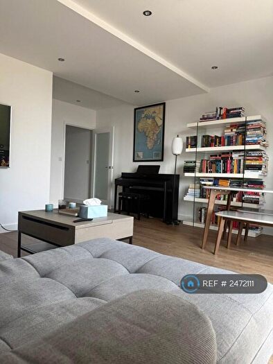 2 Bedroom Flat To Rent In Gunnel Court, London, E3