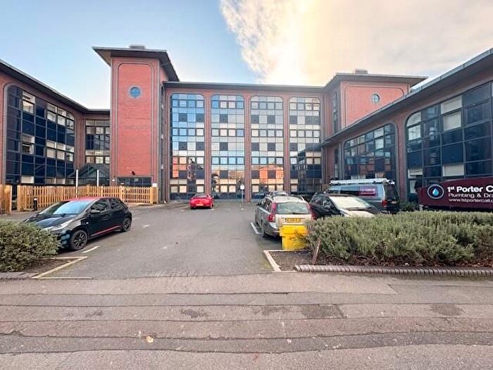 1 Bedroom Flat For Sale In Millbrook Road East, Southampton, SO15