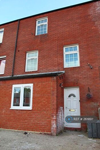 6 Bedroom Terraced House To Rent In Helpeston, Basildon, SS14