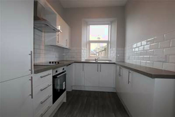 2 Bedroom Flat To Rent In High Street, Carnoustie, DD7