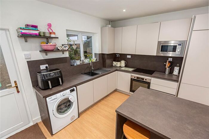 3 Bedroom Town House For Sale In Kilvey Terrace, St. Thomas, Swansea, SA1