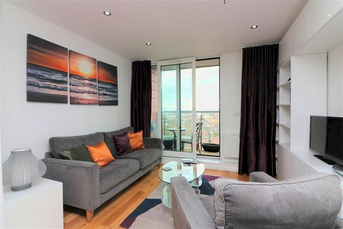 2 Bedroom Flat To Rent In The Oxygen, Royal Victoria, E16