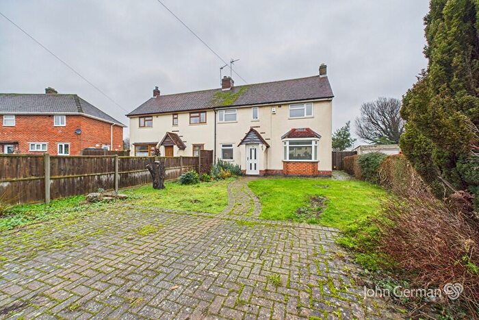 3 Bedroom Semi Detached House For Sale In Alan Moss Road, Loughborough, LE11