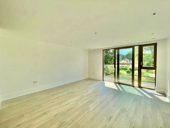 2 Bedroom Flat To Rent In Daffodil Cres, Barnet, London, EN4