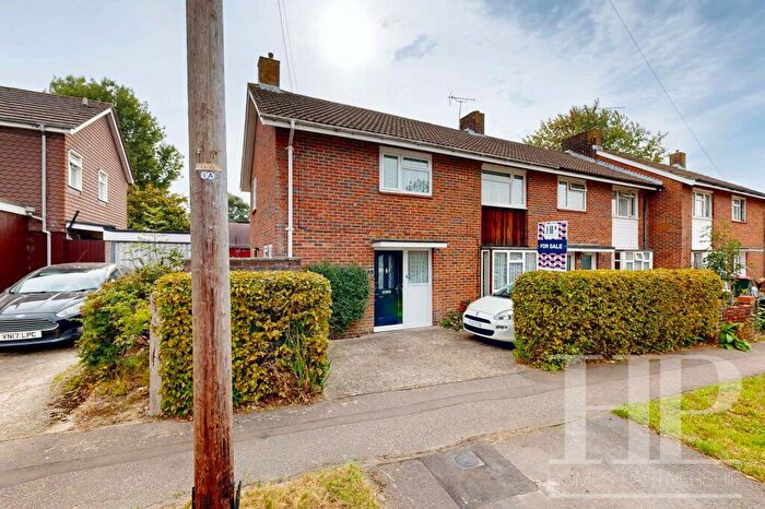 4 Bedroom House For Sale In Martyrs Avenue, Crawley, RH11