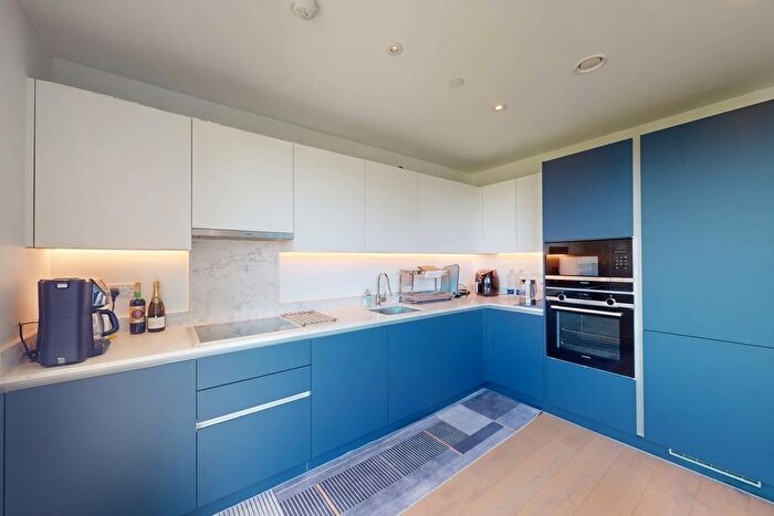 3 Bedroom Flat For Sale In Warman Walk, North Greenwich, London, SE10
