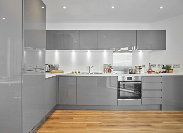 2 Bedroom Flat To Rent In Picture House, Ilford, IG1