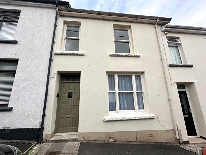 3 Bedroom House To Rent In Brynheulog Street, Merthyr Tydfil, CF47