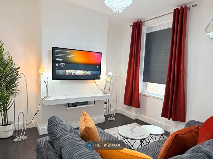 4 Bedroom Terraced House To Rent In Eclipse Street, Cardiff, CF24