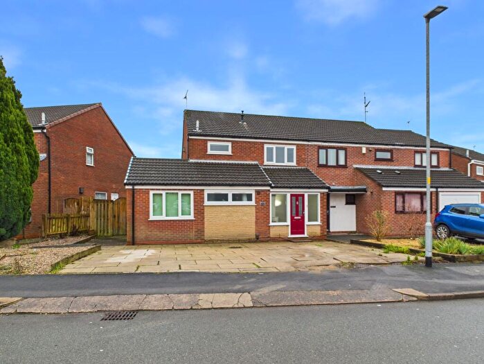 3 Bedroom Semi Detached House For Sale In Bodmin Road, Tyldesley, M29