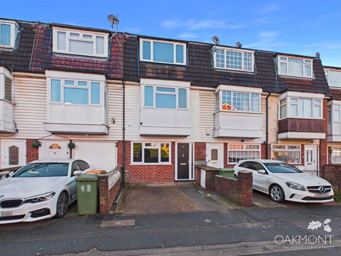 4 Bedroom Terraced House For Sale In Wilkinson Road, London, E16