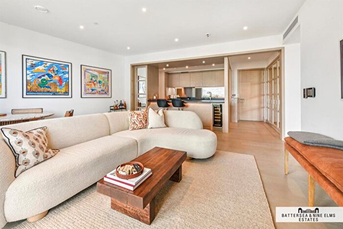 2 Bedroom Apartment For Sale In Legacy Building, Embassy Gardens, SW11