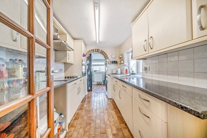 3 Bedroom Terraced House For Sale In Trafalgar Road, Gravesend, Kent, DA11