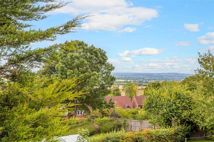 4 Bedroom Detached House For Sale In Loosley Hill, Loosley Row, Princes Risborough, HP27
