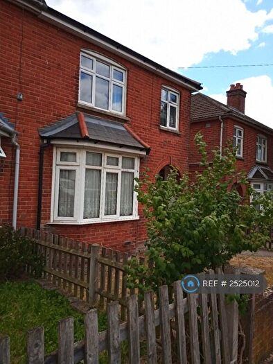 4 Bedroom Semi-Detached House To Rent In Iris Road, Southampton, SO16