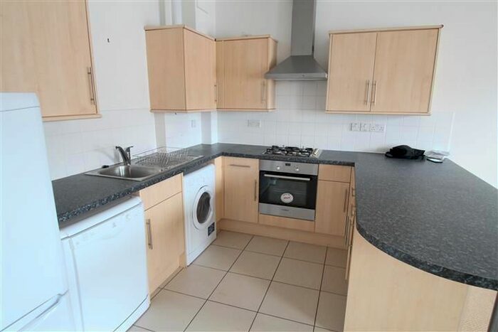 2 Bedroom Flat To Rent In Cambridge Street, Aylesbury, HP20