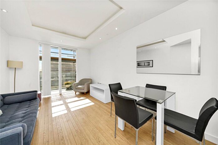 1 Bedroom Apartment For Sale In Park Vista Tower, E1W