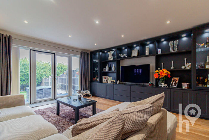 3 Bedroom Semi-Detached House For Sale In Nelson Avenue, Minster, ME12