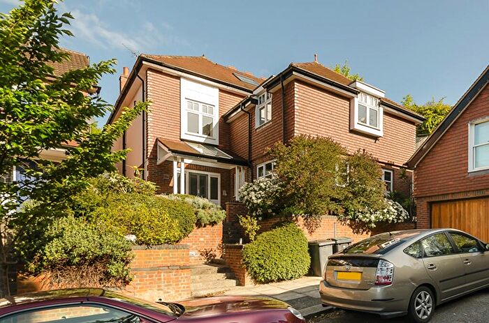 5 Bedroom Detached House To Rent In Grosvenor Gardens London, N10
