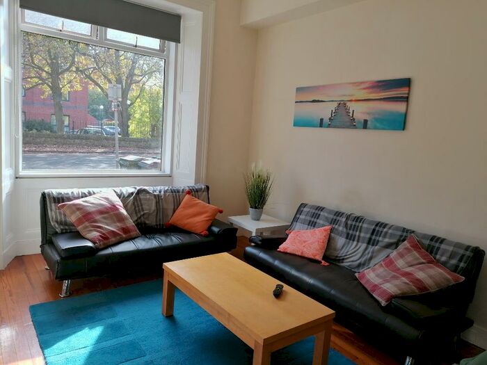 4 Bedroom Flat To Rent In Moat Place, Slateford, Edinburgh, EH14