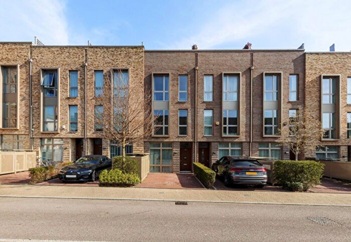 3 Bedroom Town House For Sale In Handley Drive London, SE3