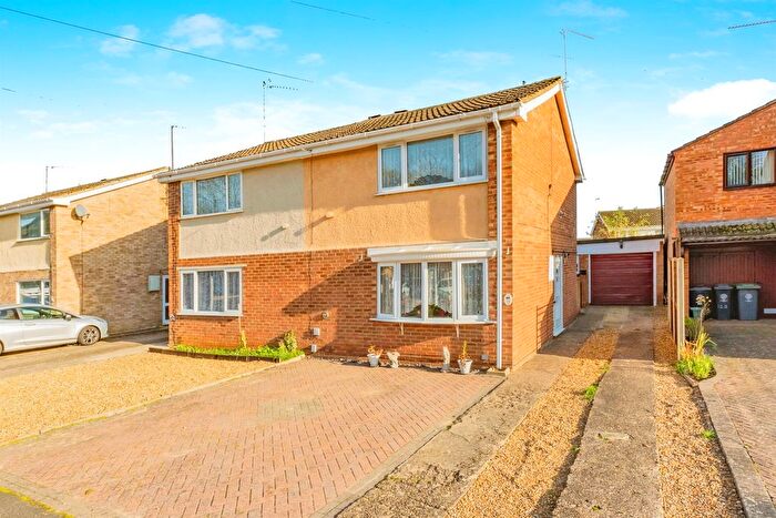 2 Bedroom Semi-Detached House For Sale In Blackfriars, Rushden, NN10