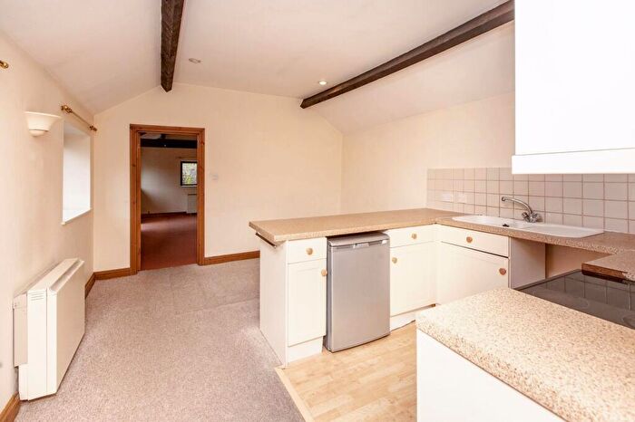 2 Bedroom Barn Conversion To Rent In Backwell Common, Backwell, BS48