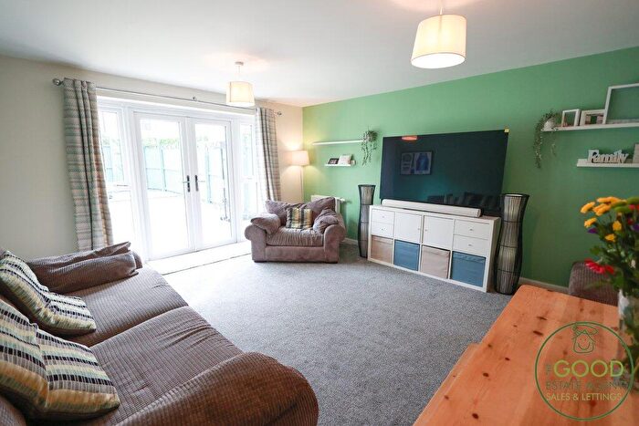 4 Bedroom Town House For Sale In Siskin Road, Preston, PR4