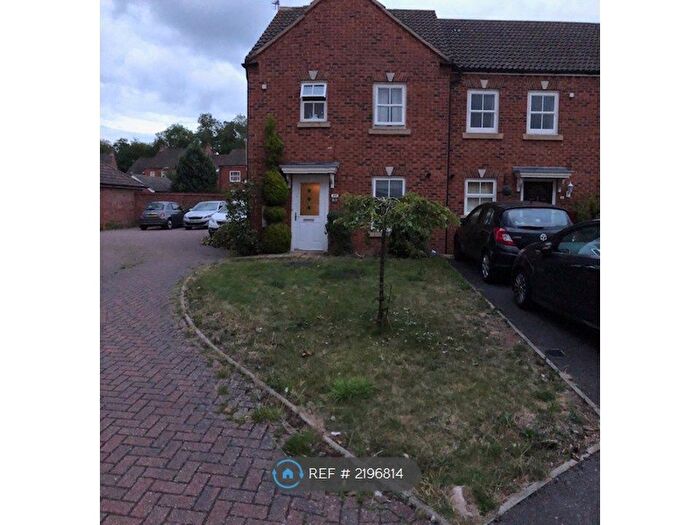 3 Bedroom Semi-Detached House To Rent In Victoria Gardens, Wokingham, RG40