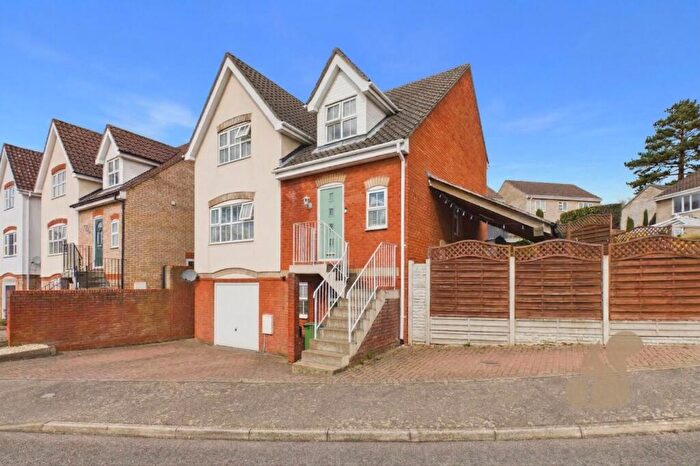 4 Bedroom Detached House For Sale In Richard Burn Way, Sudbury, CO10