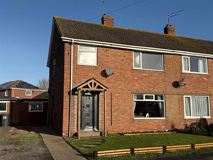 3 Bedroom Semi-Detached House For Sale In St. Lawrence Boulevard, Radcliffe-On-Trent, Nottingham, NG12