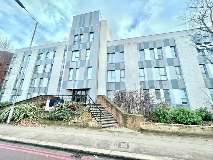 1 Bedroom Flat To Rent In Kings Road, Reading, Berkshire, RG1