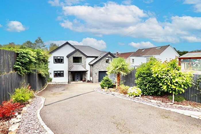 4 Bedroom Detached House For Sale In Victoria Road, Fleur De Lis, NP12