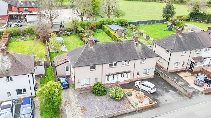 3 Bedroom Semi-Detached House For Sale In Pengwern, Llangollen, LL20