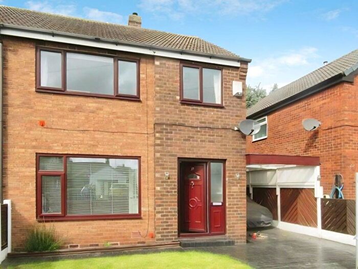 3 Bedroom Semi-Detached House To Rent In Lowther Drive, Swillington, Leeds, LS26