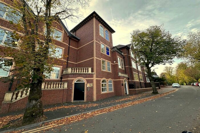 2 Bedroom Flat To Rent In Heath Road, Hale, Altrincham, WA14