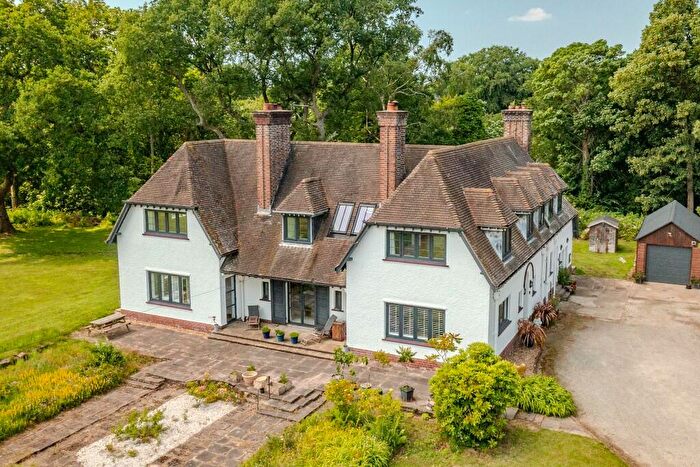 5 Bedroom Detached House For Sale In Storeton Lane, CH61