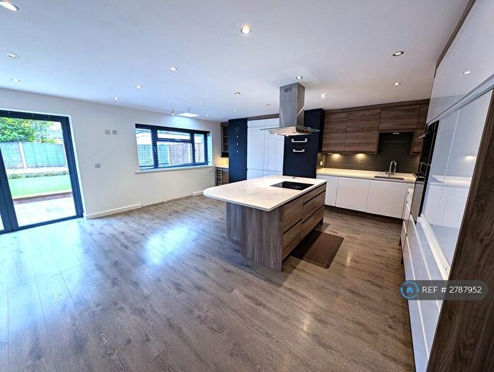 4 Bedroom Detached House To Rent In Willow Road, Solihull, B91