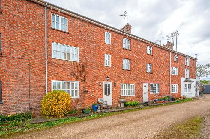 4 Bedroom Terraced House For Sale In Nelsons Yard, Towcester, NN12