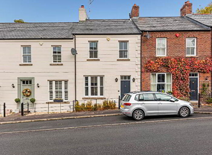 3 Bedroom Mid TownHouse For Sale In Kilwarlin Avenue, Hillsborough, BT26