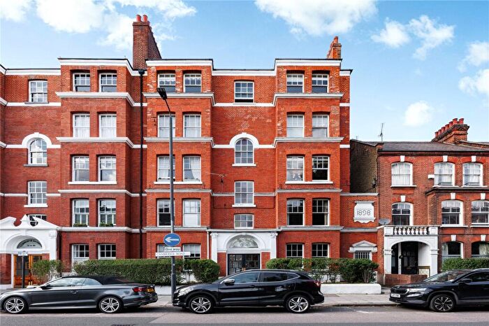 1 Bedroom Apartment For Sale In Cambridge Road, London, SW11