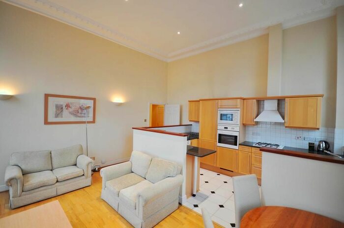 2 Bedroom Flat To Rent In Grosvenor Gardens, Belgravia, London, SW1W