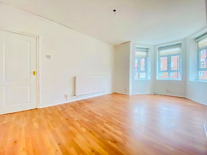 3 Bedroom Flat To Rent In Homerton Road, London, E9