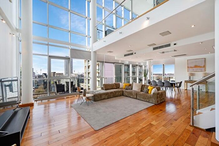 3 Bedroom Apartment To Rent In The Edge, Clowes Street Salford, M3