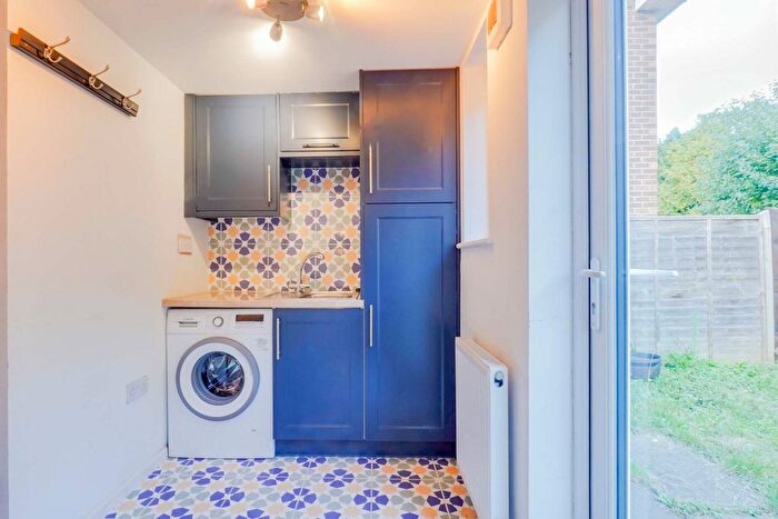 3 Bedroom Detached House For Sale In Briar Meads, Oadby, Leicester, LE2